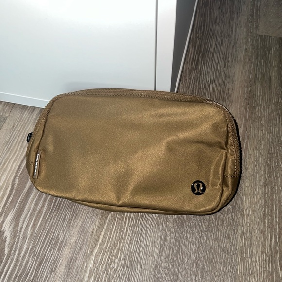 Lululemon everywhere belt bag - Picture 1 of 4